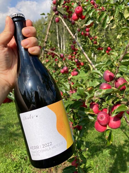 Abuls Kerr 2022 - vienas šķirnes sauss sidrs